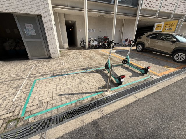 URBAN FLATS中之島の駐車場