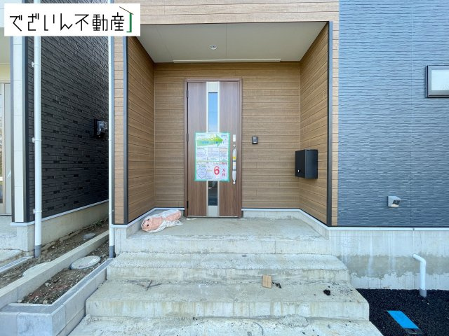 【玄関】 | Cradle garden鴻巣市筑波第5 Ⅱ期 新築住宅 | ≪1号棟≫
現地(2026年9月撮影)