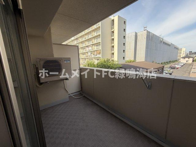 サンメゾン野並サウスヒルズアベニューのバルコニー