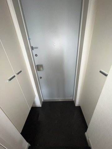 レジデンス両国駅前の玄関