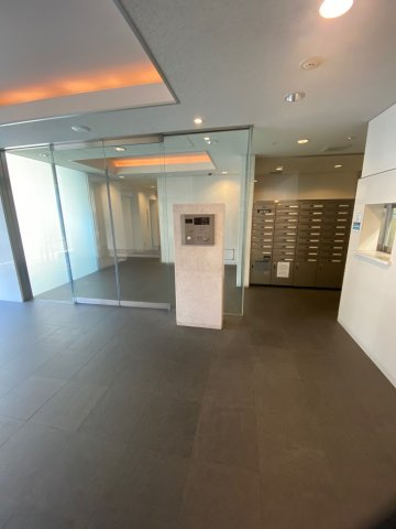 レジデンス両国駅前のロビー