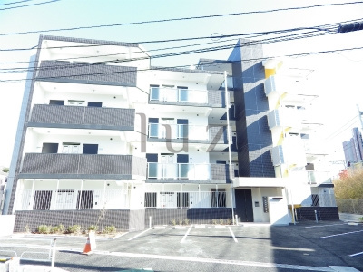 ミラージュ新子安の外観