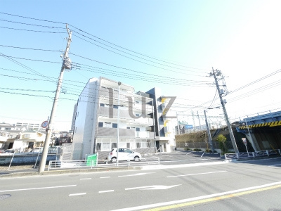 ミラージュ新子安の外観