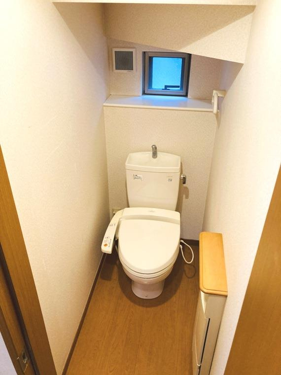 大和田戸建のトイレ
