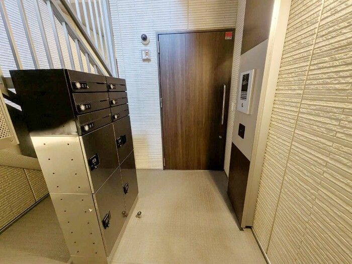 D-room目黒本町のエントランス