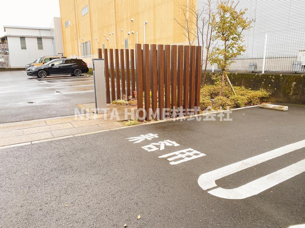 シャーメゾン雅のその他共用部分|来客様用の駐車場があります＊