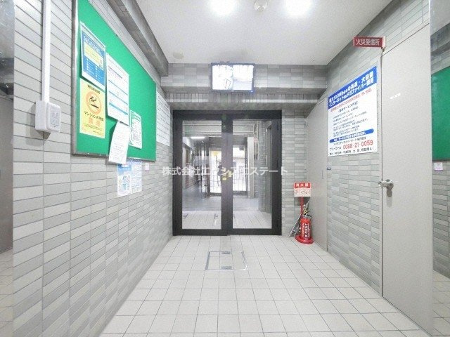 大阪市阿倍野区阿倍野筋３丁目の賃貸マンションのエントランス