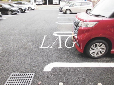 【駐車場】 | シェーネ　ベル・ウッド | 駐車場です。
