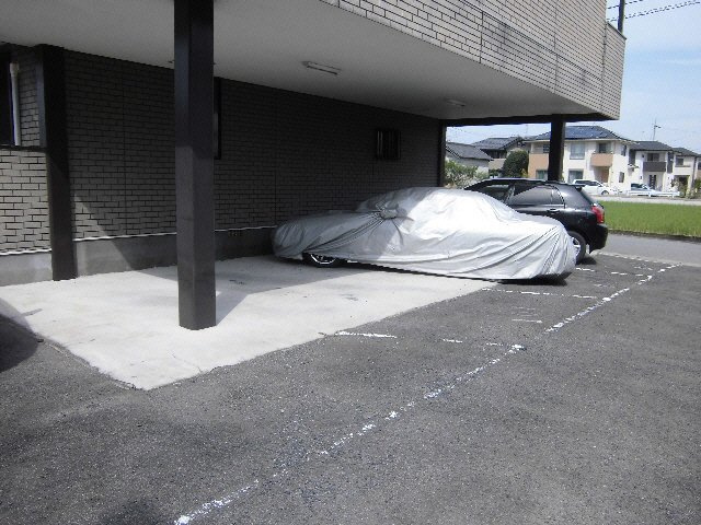 【駐車場】 | エイトハイツＥ