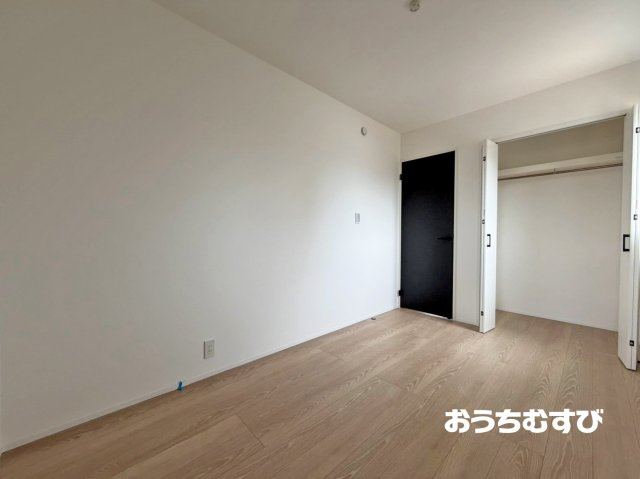 春日井市高山町6期(全3棟)の洋室