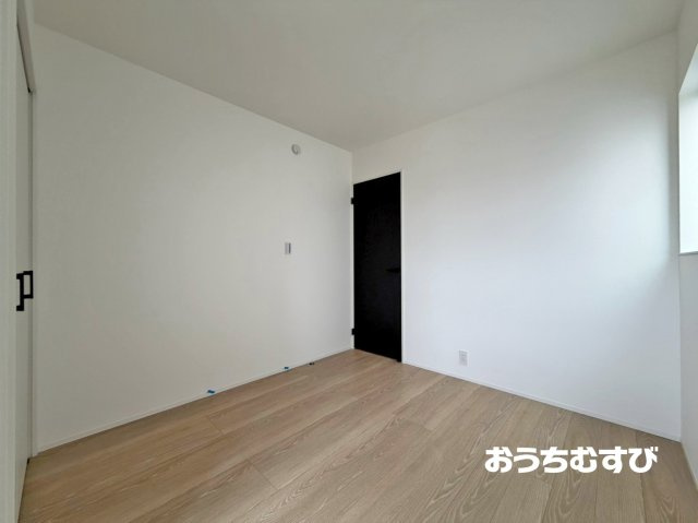 春日井市高山町6期(全3棟)の洋室