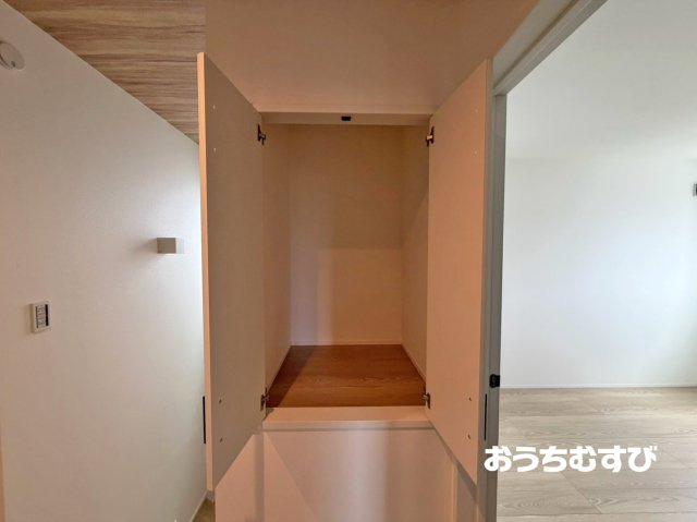 春日井市高山町6期(全3棟)の収納