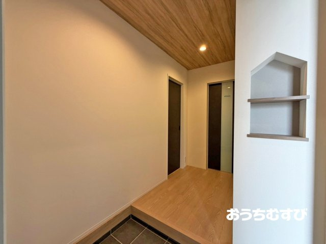 春日井市高山町6期(全3棟)の玄関