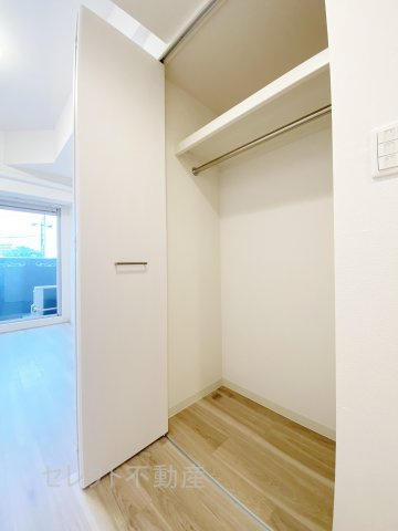 プレサンスＮＡＧＯＹＡファストの収納