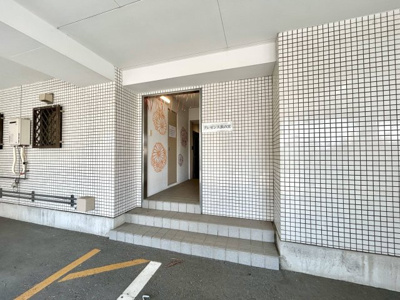 【エントランス】 | プレゼンス浜の宮