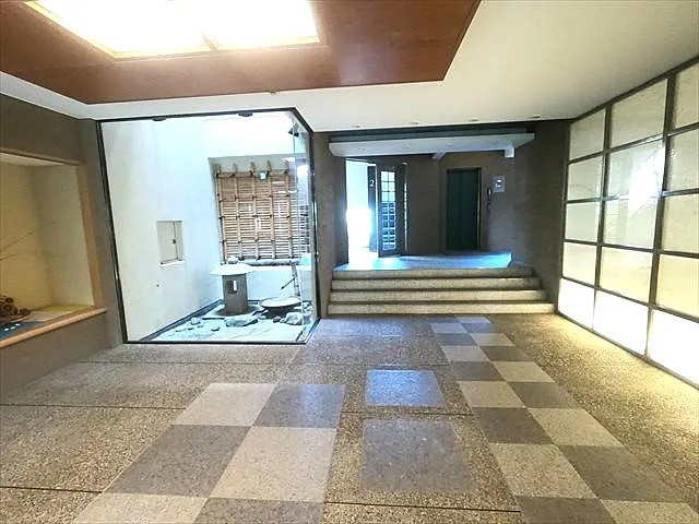 御影山手シティハウスのロビー