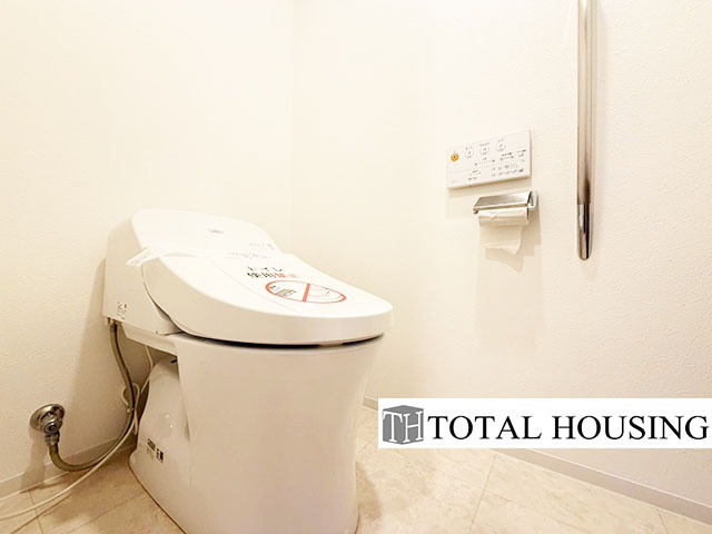 【トイレ】 | ル・サンク宮の森センターテラス | 温水洗浄機能付きトイレです。