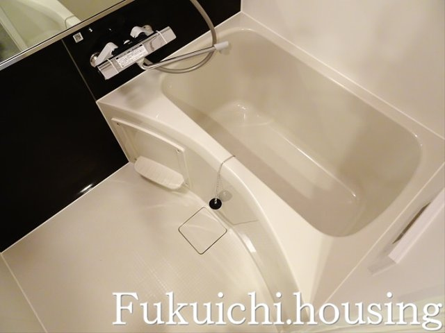 ルネサンスコート上北沢frontの浴室