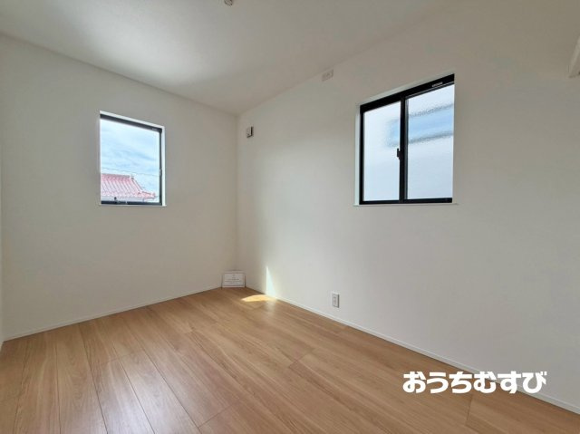 春日井市高山町6期(全3棟)の洋室