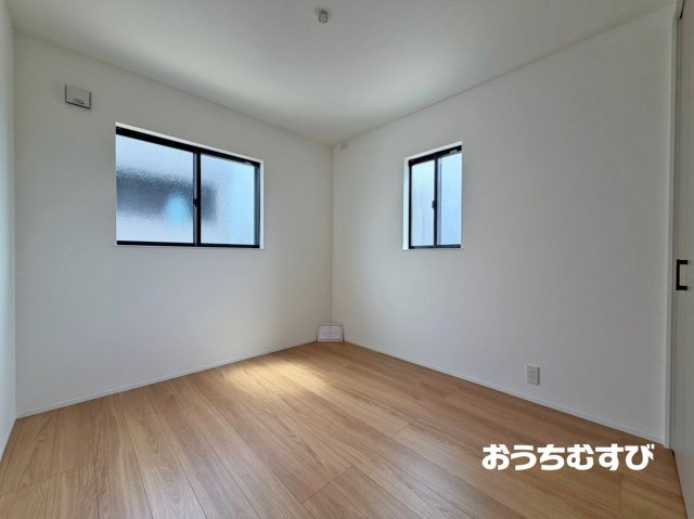 春日井市高山町6期(全3棟)の洋室