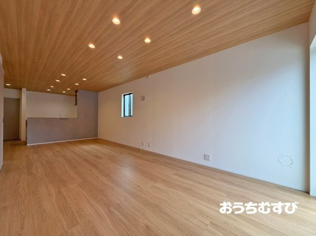 春日井市高山町6期(全3棟)の居間・リビング