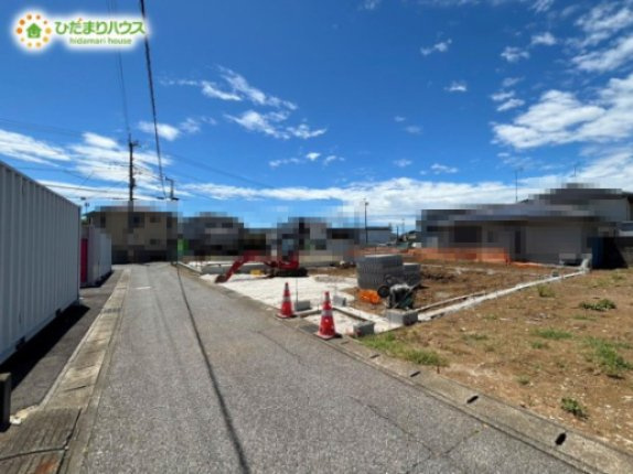 野田市中野台01期　新築戸建　1号棟の前面道路含む現地写真|接道：北東側約3.6ｍ市道