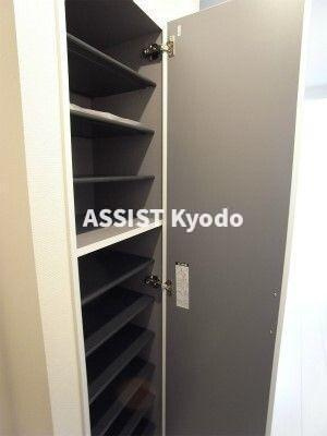 リブリ・宮坂の内装