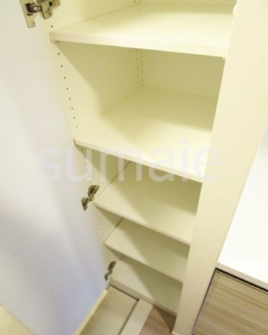 クレイシアＩＤＺ王子の収納|玄関収納です