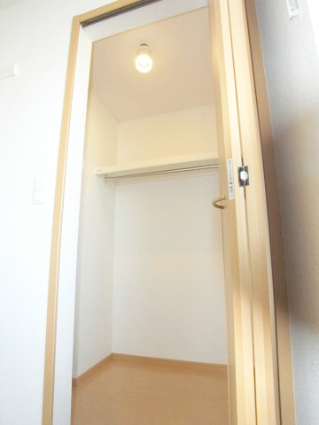 合志市須屋のアパートの収納