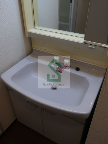 田無町7丁目マンションの独立洗面台