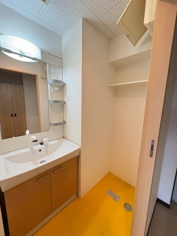 福岡市博多区中呉服町の賃貸マンションの洗面所