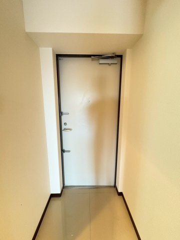 福岡市博多区中呉服町の賃貸マンションの玄関