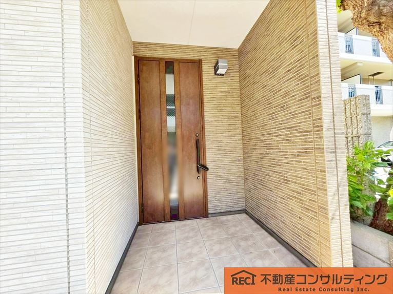 神戸市東灘区魚崎南町3丁目　中古戸建の玄関