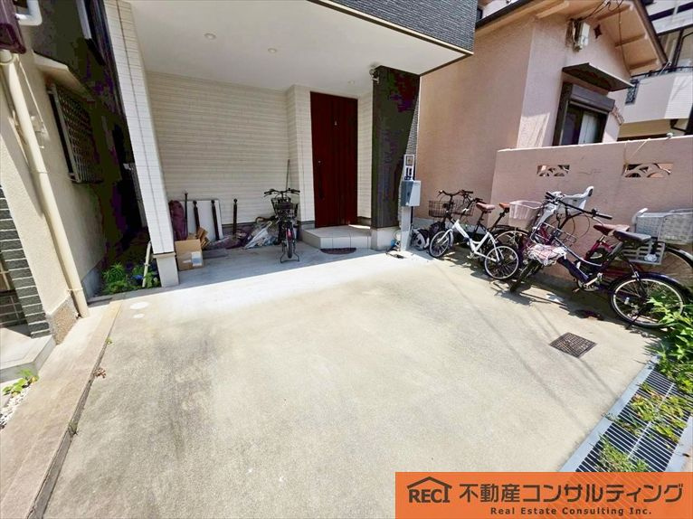 神戸市灘区大石北町　中古戸建の玄関