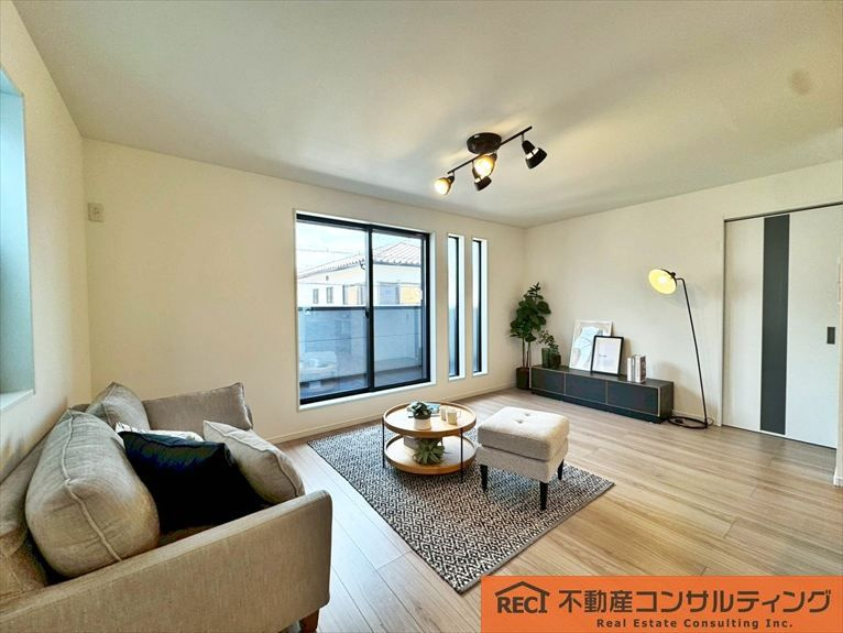 西宮市南甲子園2丁目　新築戸建の洋室