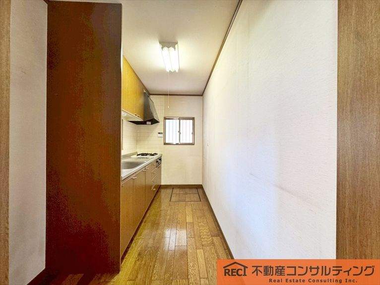 神戸市東灘区西岡本6丁目　中古戸建のキッチン
