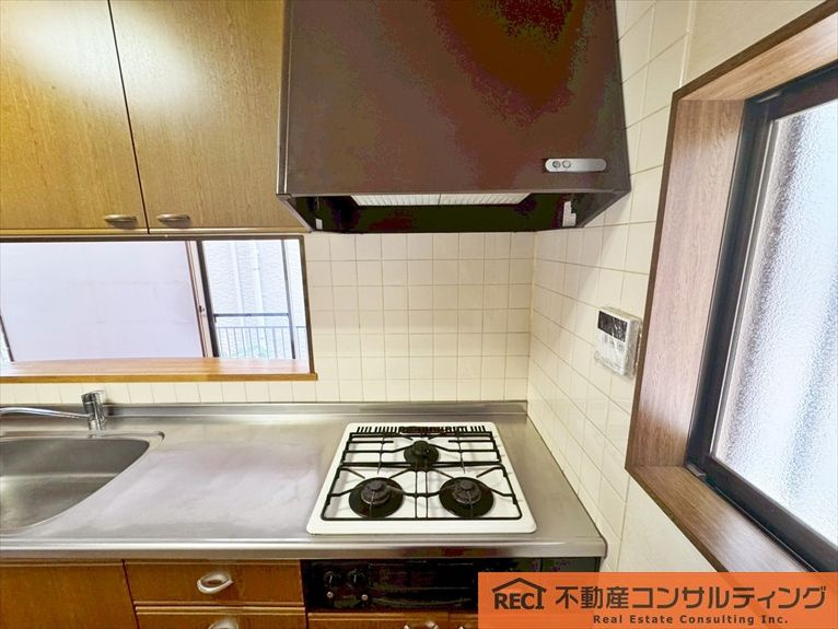 神戸市東灘区西岡本6丁目　中古戸建のキッチン