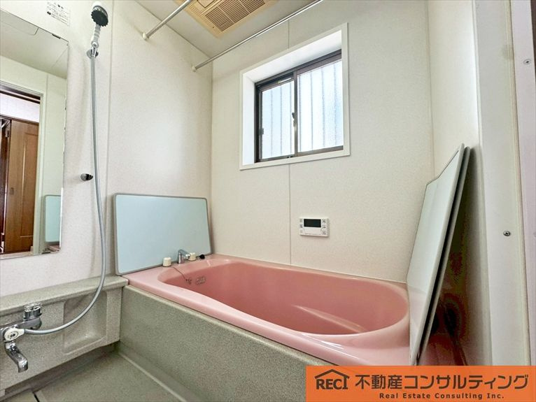 神戸市東灘区西岡本6丁目　中古戸建の浴室|浴室乾燥機など住宅設備も充実！