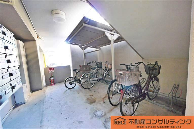 ルネコートの駐車場