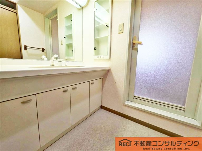 ライオンズマンション篠原北町の独立洗面台