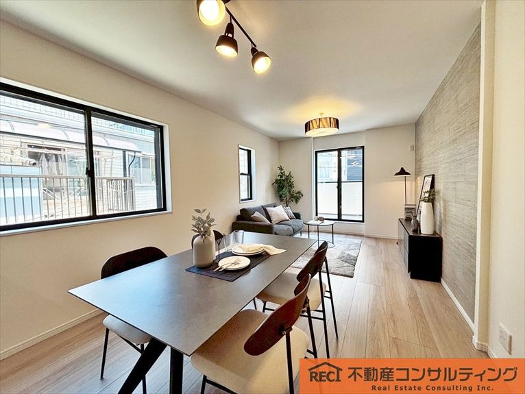 西宮市今津久寿川町　新築戸建