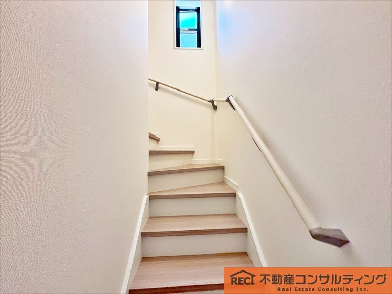 西宮市今津久寿川町　新築戸建の内装