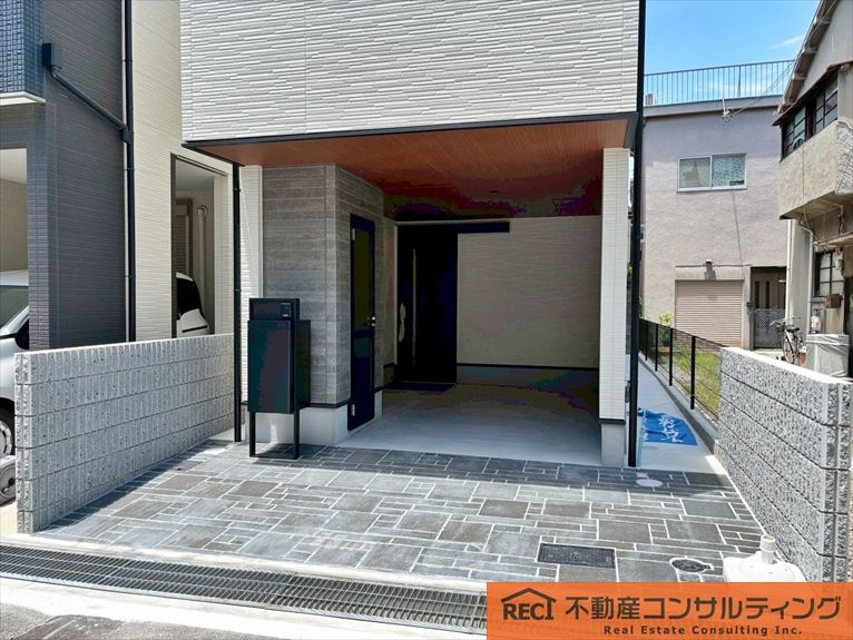 西宮市今津久寿川町　新築戸建の外観