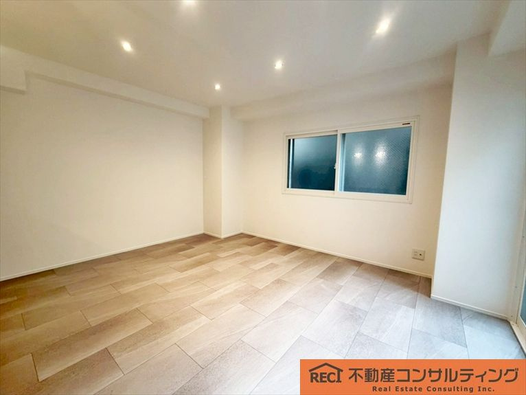 新神戸サンクレバーの洋室