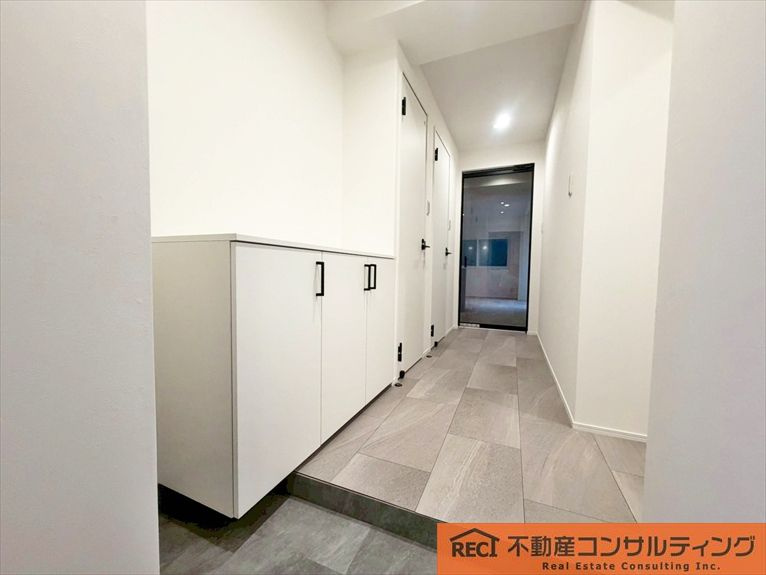 新神戸サンクレバーの玄関