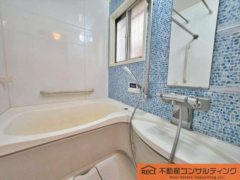 西宮市甲子園町　中古戸建の浴室|日々の暮らしに欠かせないお風呂です