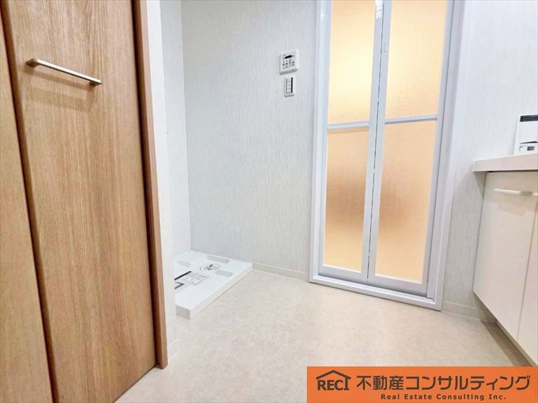 ドムール六甲山手の独立洗面台