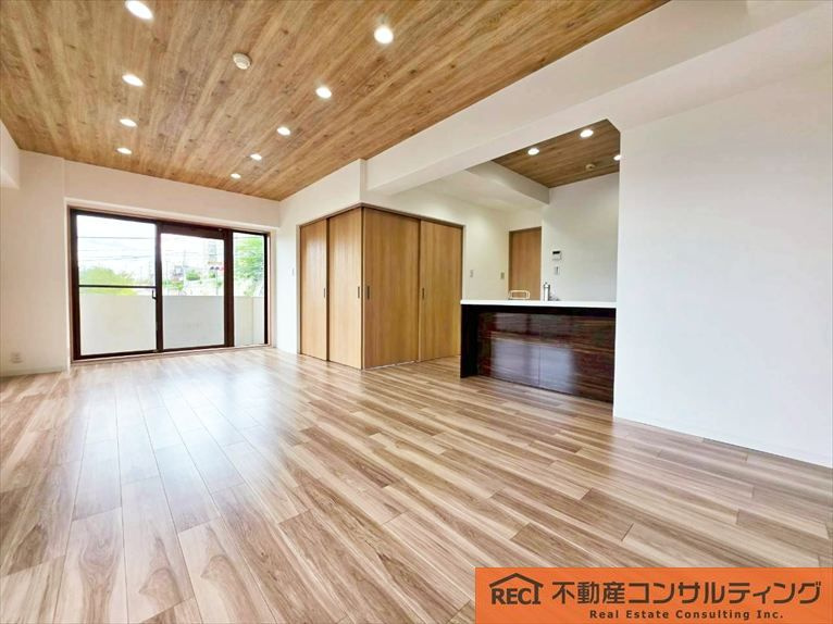 ドムール六甲山手の居間・リビング