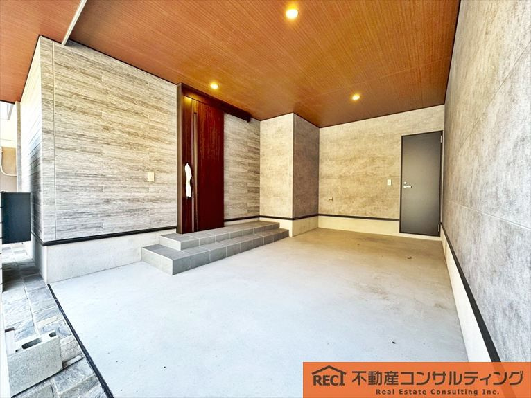 神戸市灘区灘北通５丁目　新築戸建の駐車場