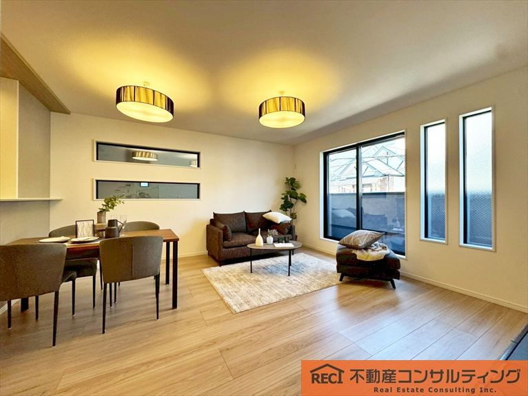 神戸市灘区灘北通５丁目　新築戸建の居間・リビング